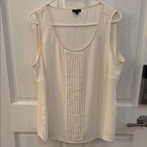Talbots EUC 16w Elegant Cream Sleeveless Top with Front Tucks